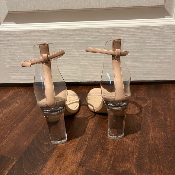 Aldo Nude Clear Heels - Picture 6 of 8
